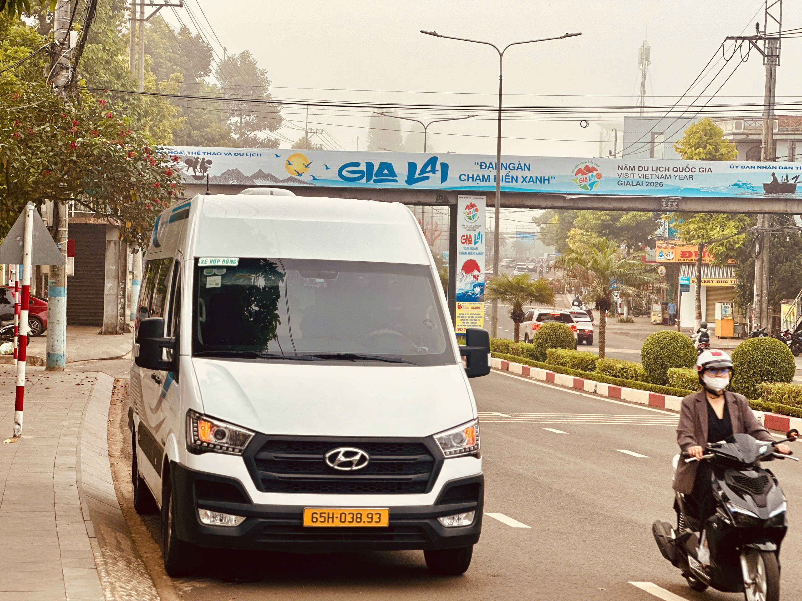 Xe 16 chỗ Hyundai
