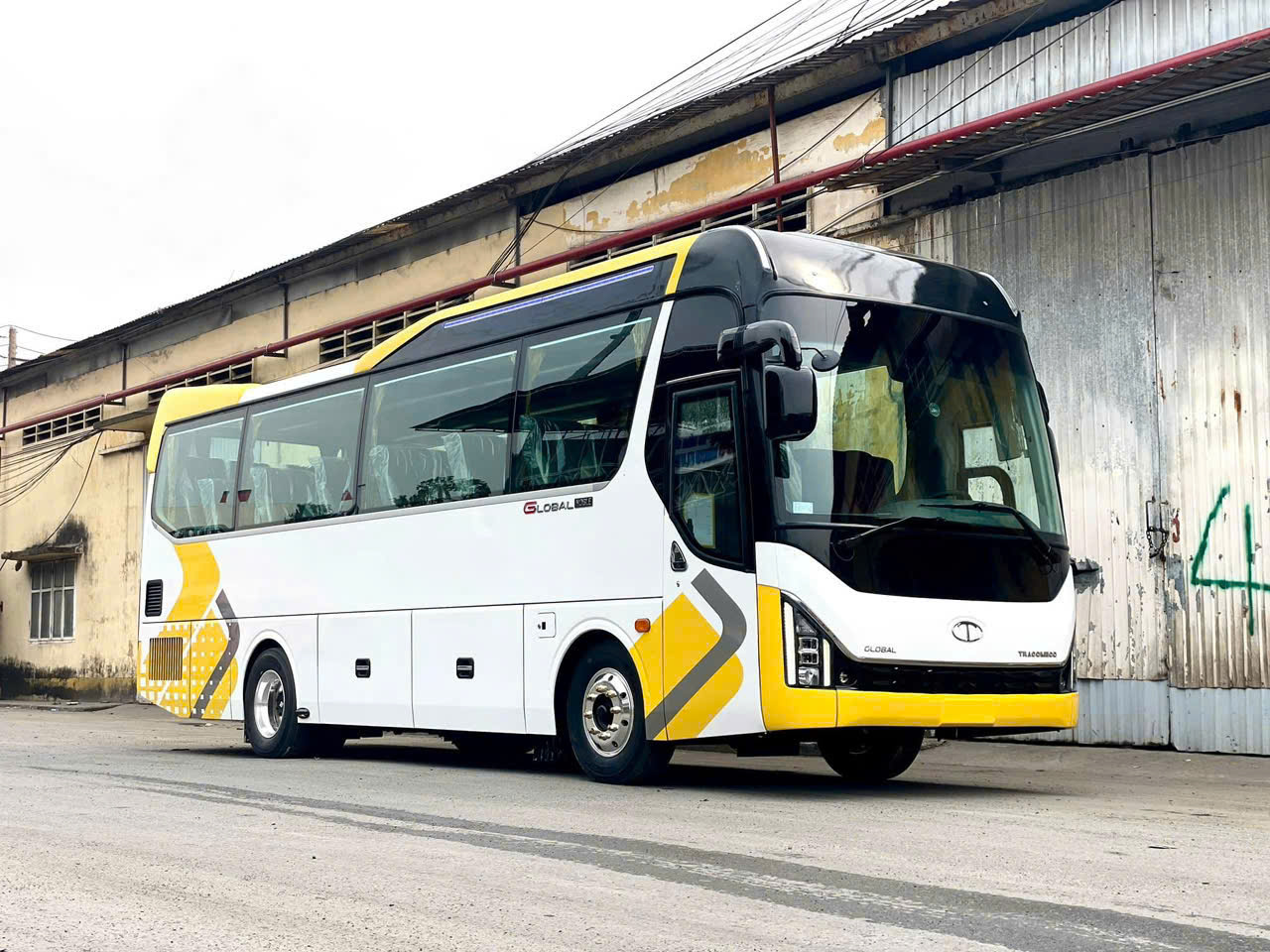 Xe 29 chỗ THACO