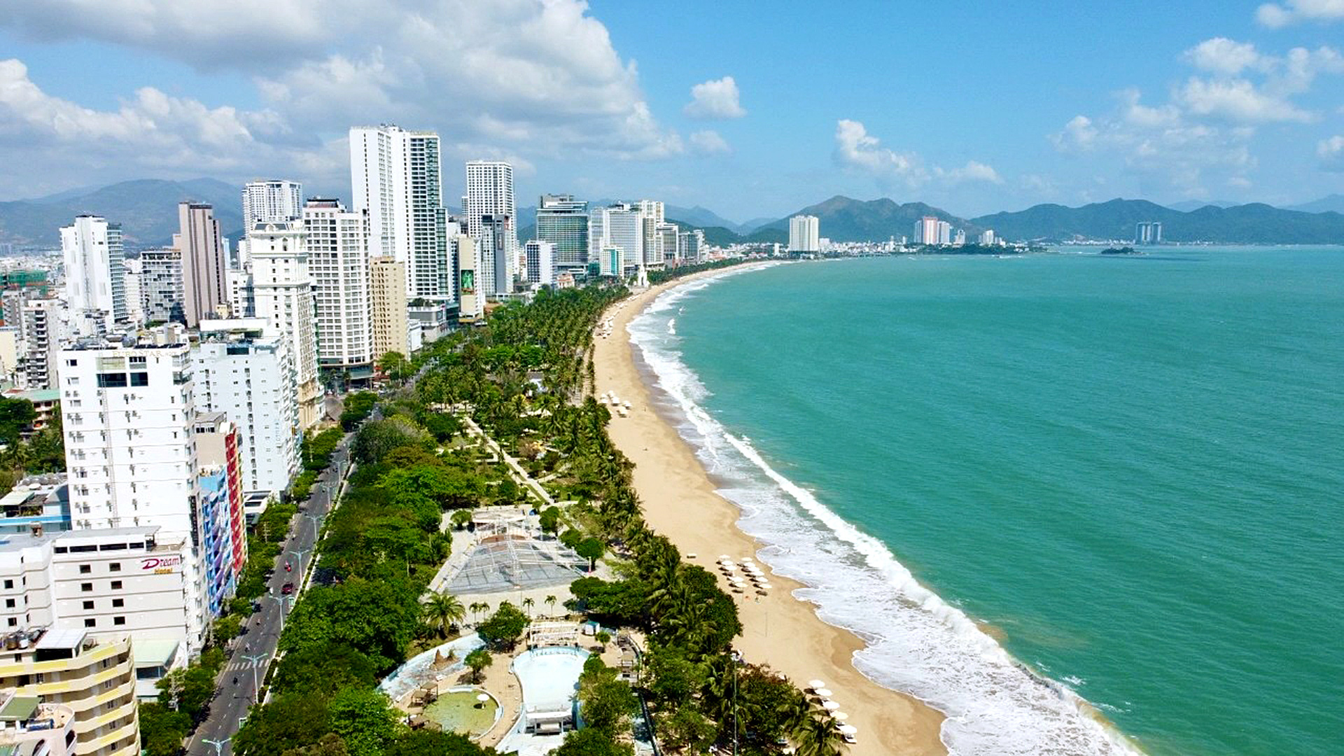 Cho Thuê Xe du lịch đi Cho thuê xe đi Tour Nha Trang