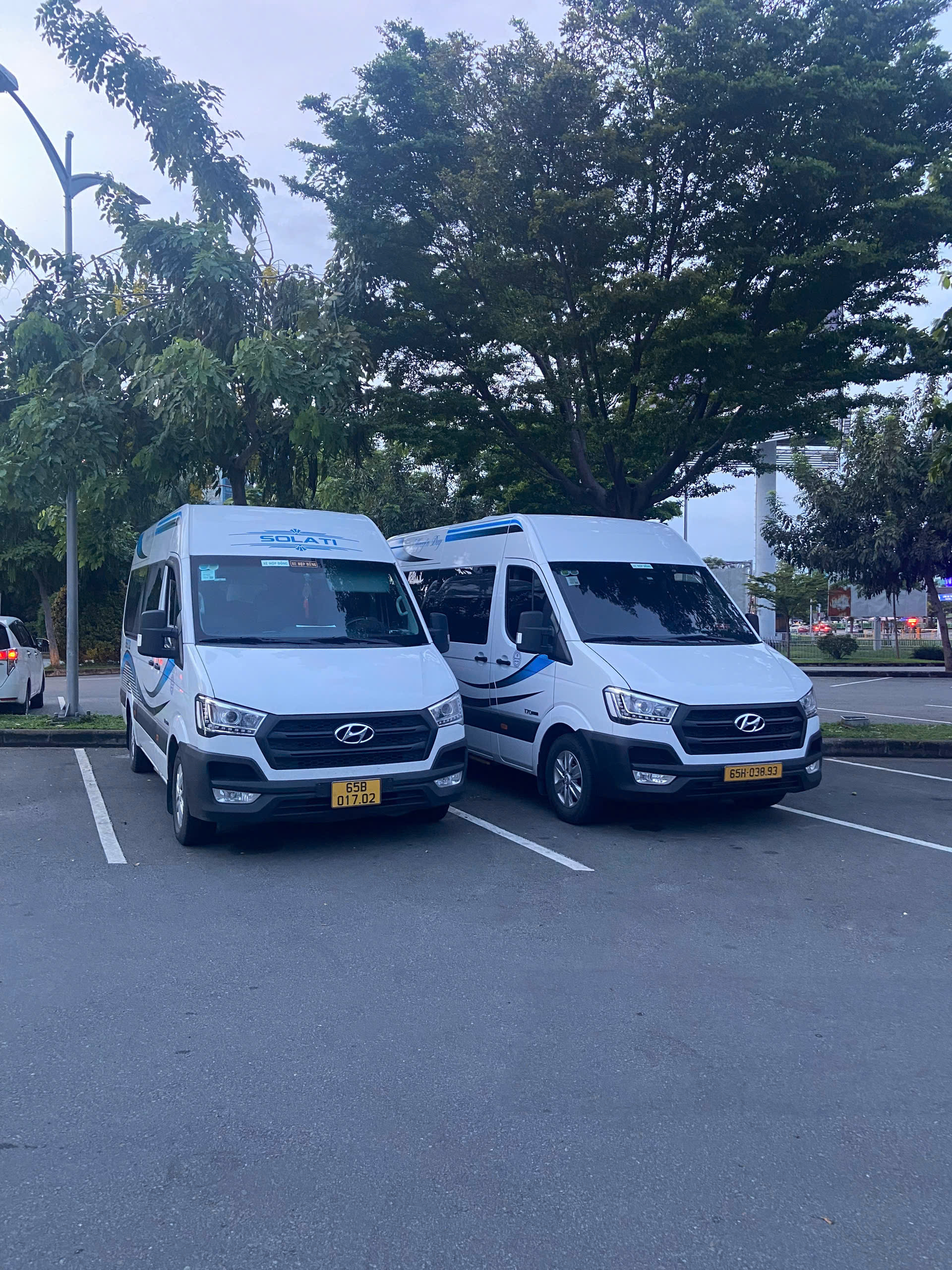 Tham khảo dịch vụ thuê xe 16 chỗ