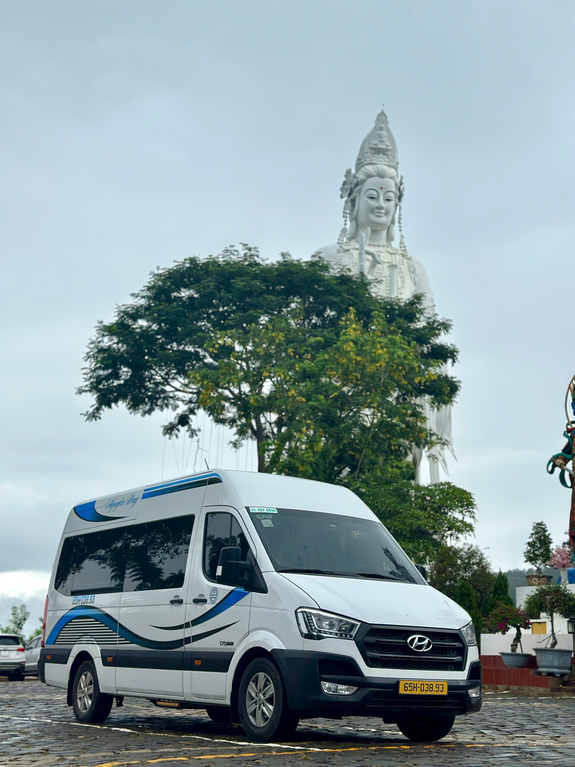 Thuê xe du lịch 16 chỗ cho nhóm 10 người tại Cần Thơ
