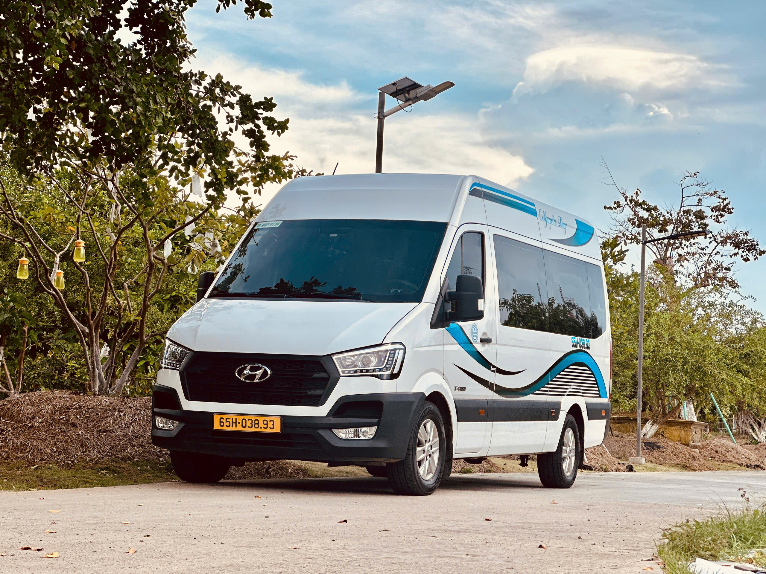 Thuê xe du lịch 16 chỗ